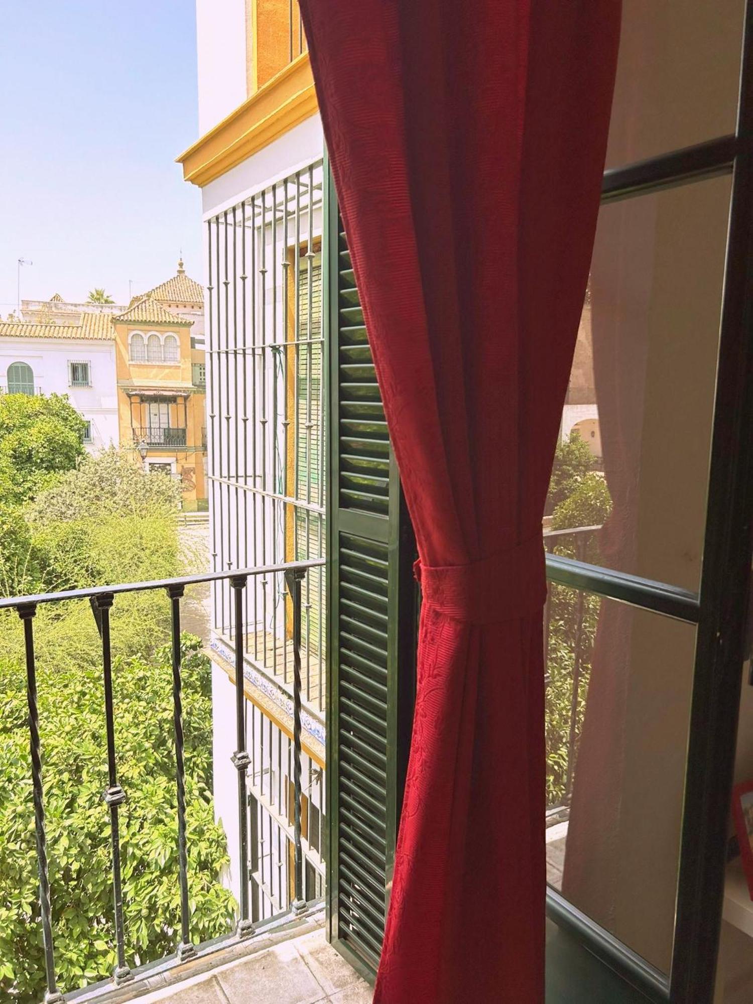 Ferienwohnung Plaza De Santa Cruz Sevilla Exterior foto