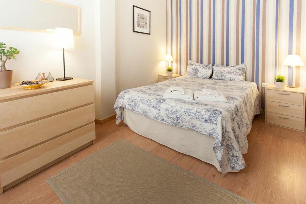 Ferienwohnung Plaza De Santa Cruz Sevilla Exterior foto